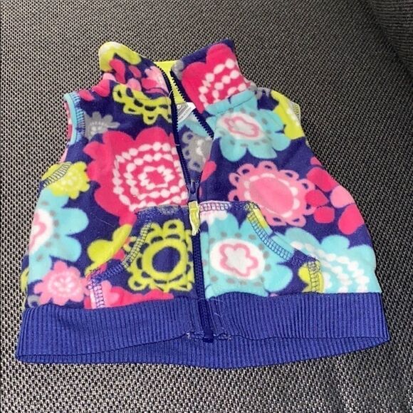 Carters    - Picture 1 of 4